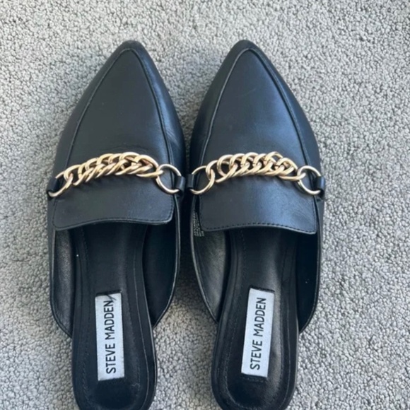 STEVE MADDEN  Pointed-toe Chain Mule - Picture 6 of 8